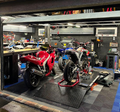 Garage De Pistards Garage Moto à Roinville