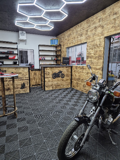 Antoine Motos, Garage Moto à Jussey
