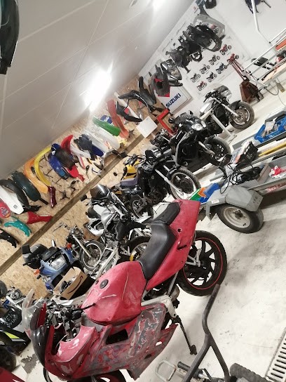 Attitude Moto Casse, Magasin d'Equipements et Pièces Moto à Galgon