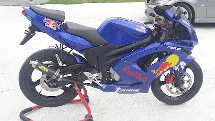 BMC Motocycles, Garage Moto à Cox