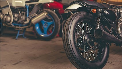 Eric Garcia Ramos, Garage Moto au Fauga