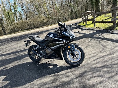 Outback Motors, Garage Moto à Coignieres