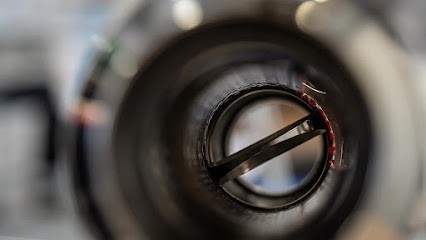 The Jekill And Hyde Company France SARL, Magasin d'Equipements et Pièces Moto à Servon