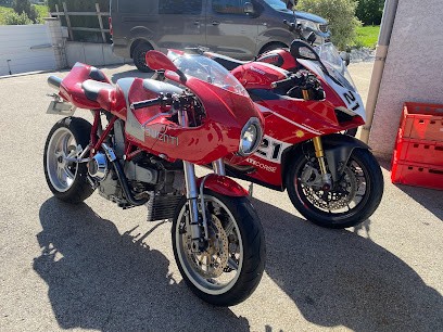 Desmo bike 25, Garage Moto au Bizot
