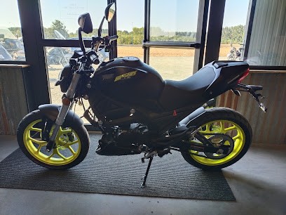 Iron Ecole Kustom, Garage Moto à Saint Julien De L Escap