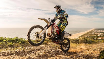 AMTOUT-TERRAIN, Garage Moto à Saint-Baudelle