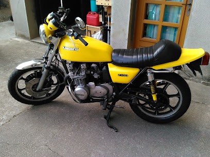 Facs Moto Cafe Racer, Magasin d'Equipements et Pièces Moto au Thil-Riberpré
