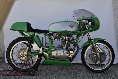 Pessot Christian, Magasin d'Equipements et Pièces Moto à Saint-Étienne-de-Tulmont