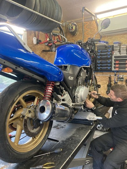 O2 Motos, Garage Moto à Villandraut