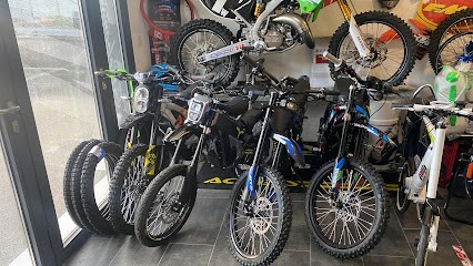 ADD stickers & ADD BIKE SHOP, Concessionnaire Moto à Villelongue-dels-Monts